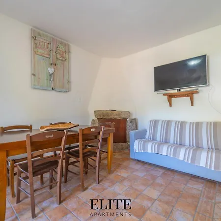Sandalia House 2 Con Jacuzzi Όλμπια